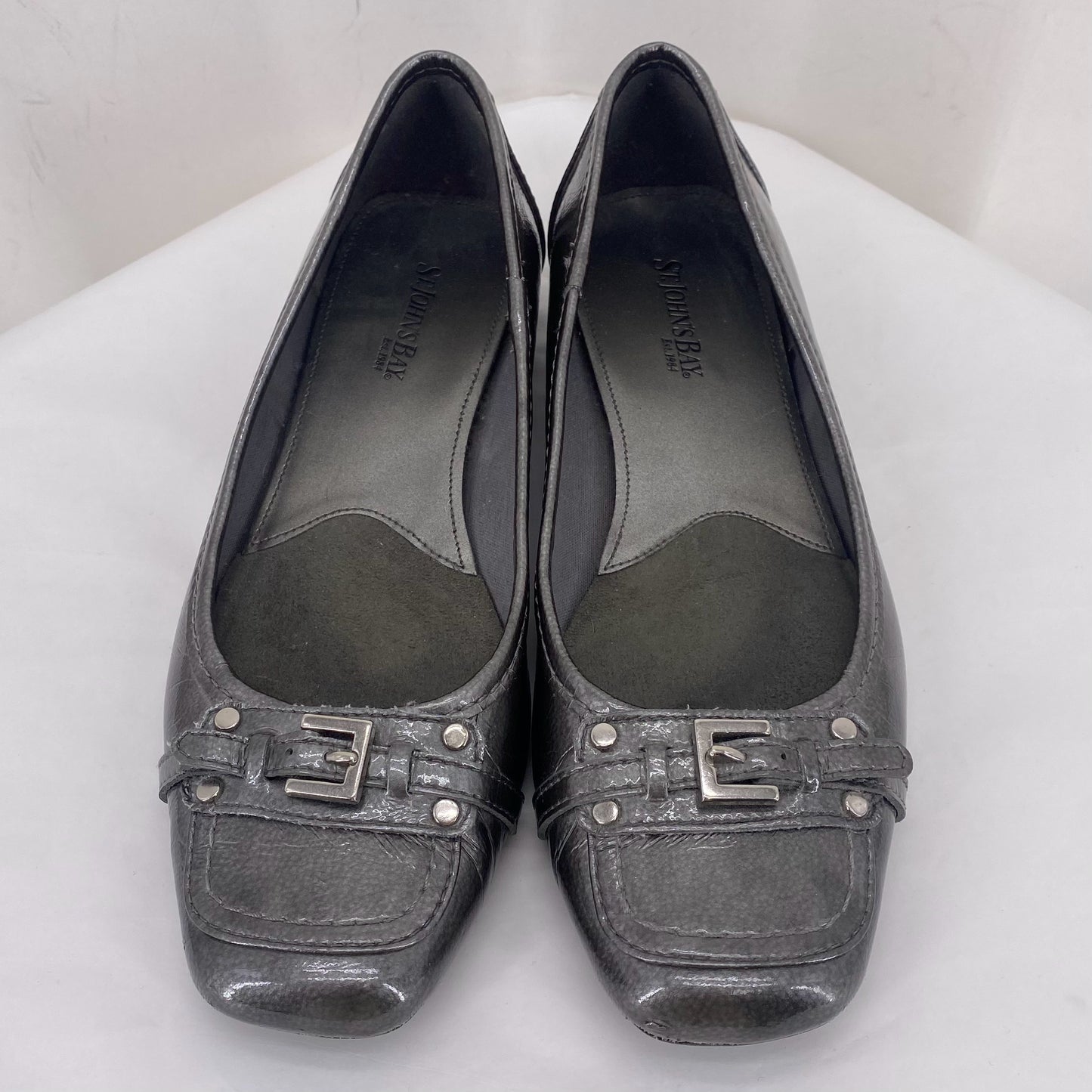 Silver W Shoe Size 7.5 st john bay Flats