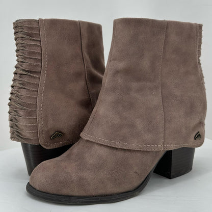 DARK BEIGE W Shoe Size 9 Fergalicious shooties/booties