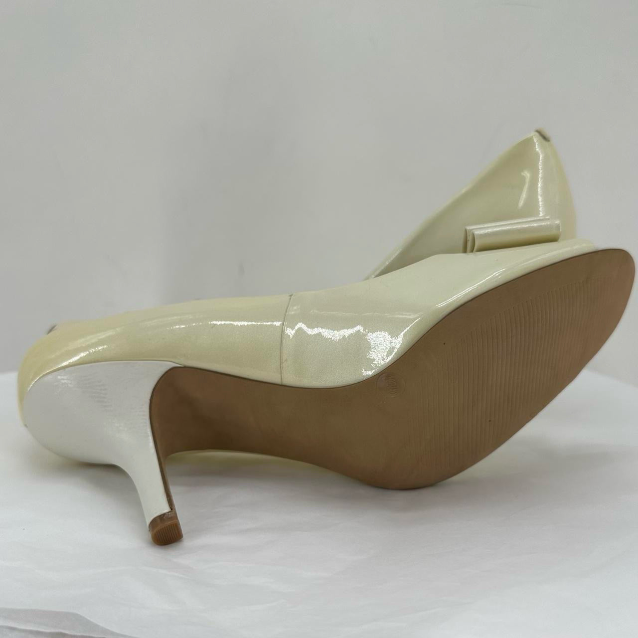 Yellow W Shoe Size 10 JESSICA SIMPSON Heels