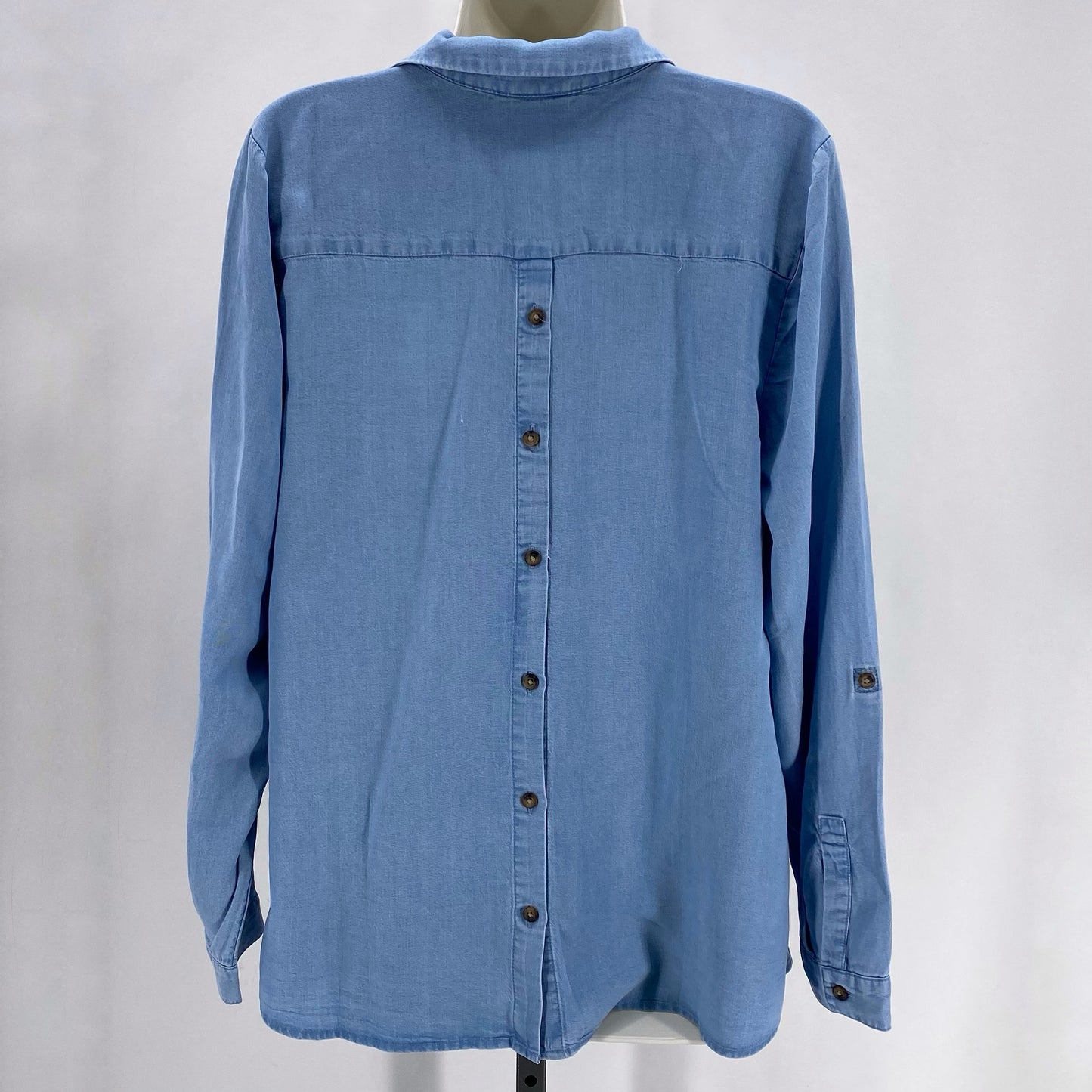 Size M J JILL Chambray Shirt