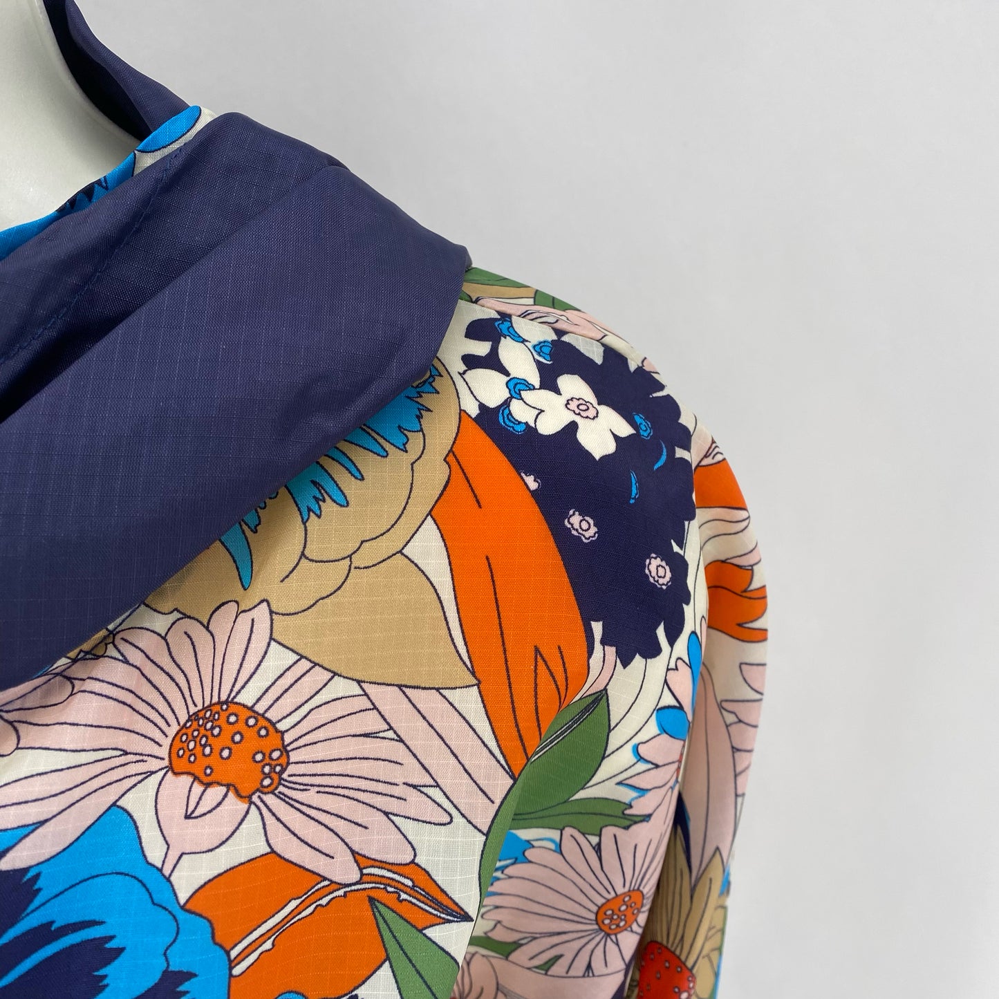 Size S BY TROVATA Floral Jacket