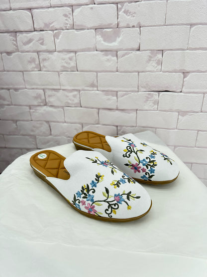 White W Shoe Size 11 COMFORTVIEW Mules