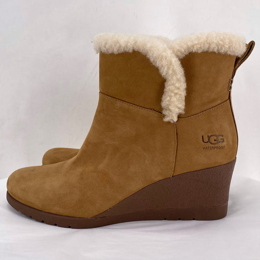 DARK TAN W Shoe Size 8 UGG Boots