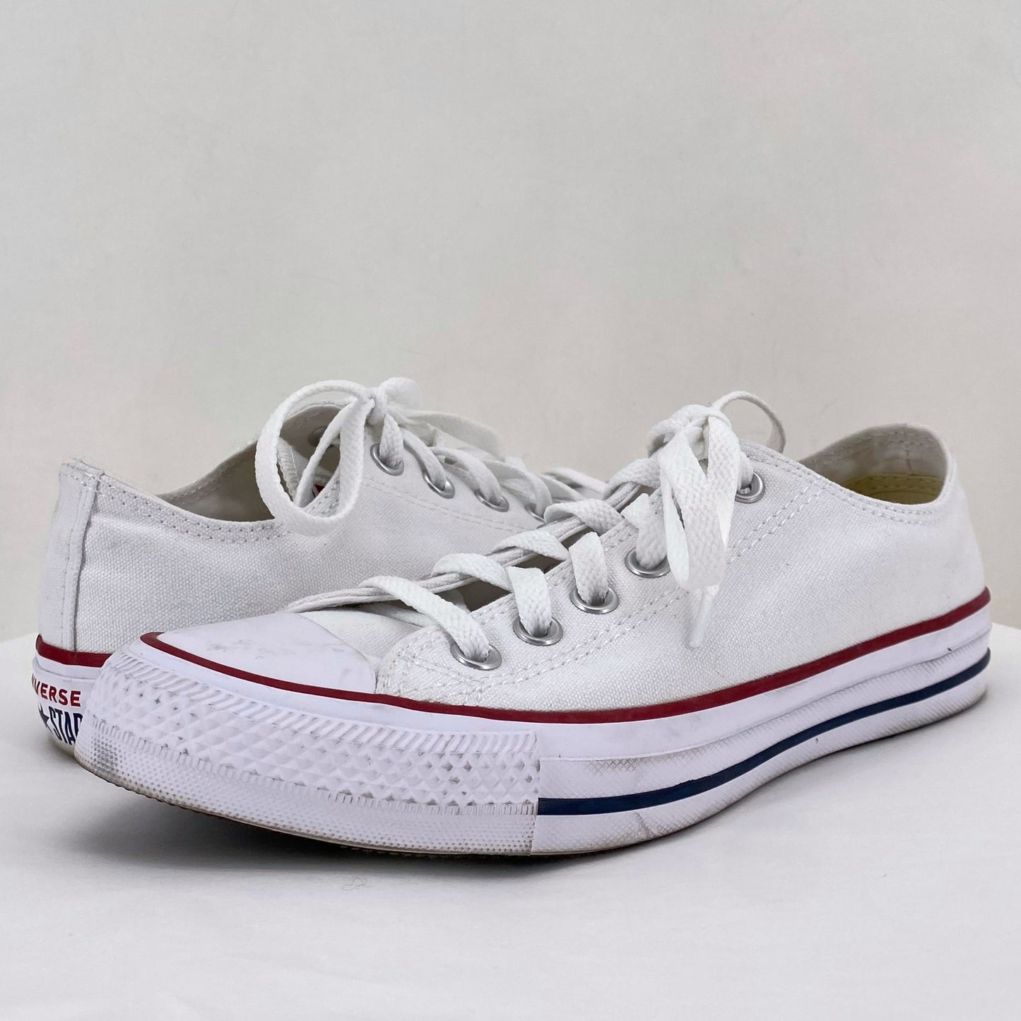 White W Shoe Size 7.5 CONVERSE Sneakers