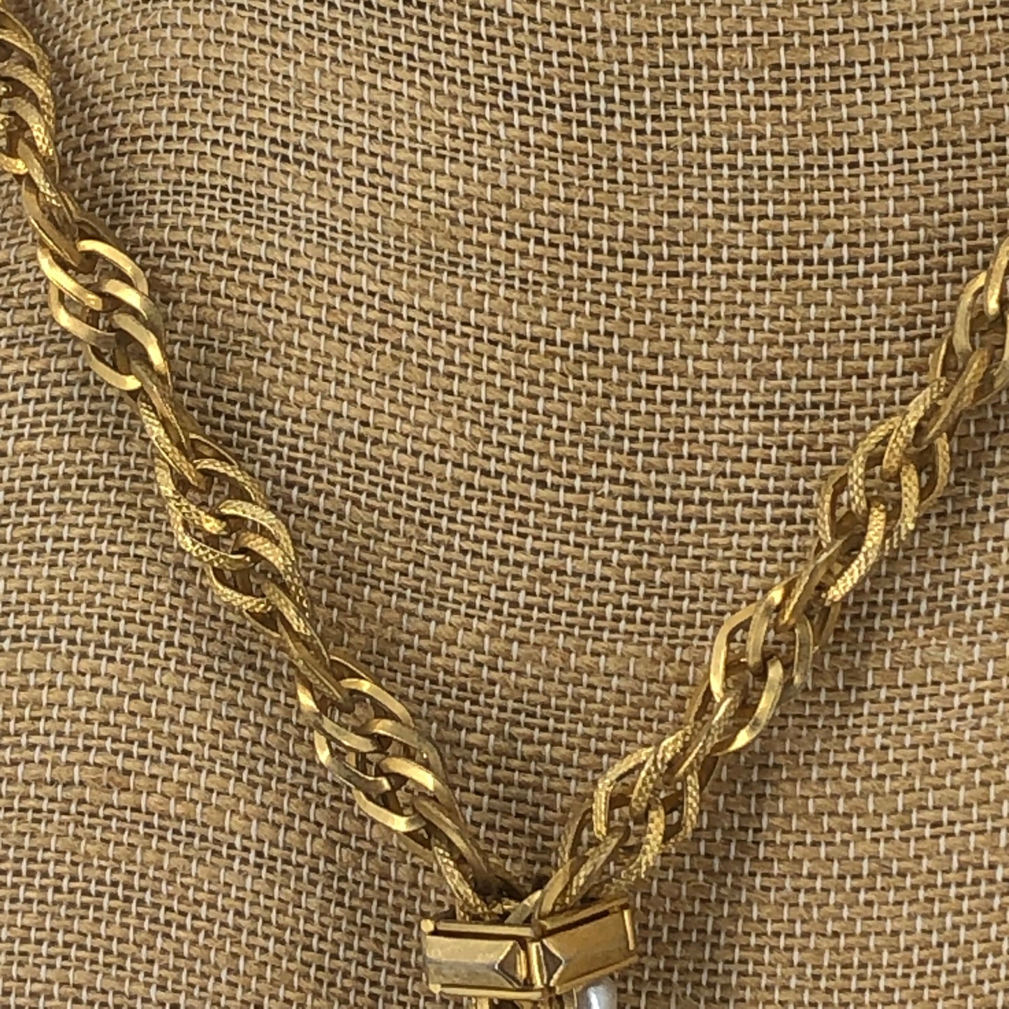 NO TAG Gold Necklace