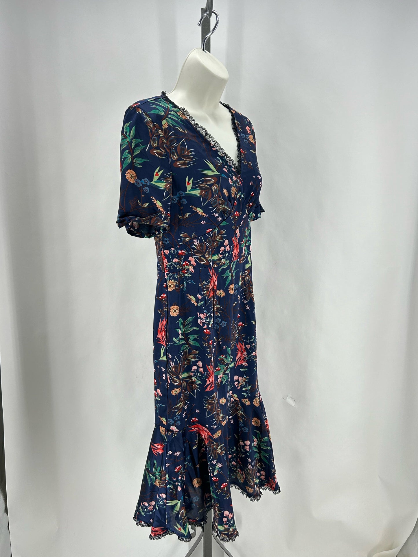 Size M FLOWERS Dress