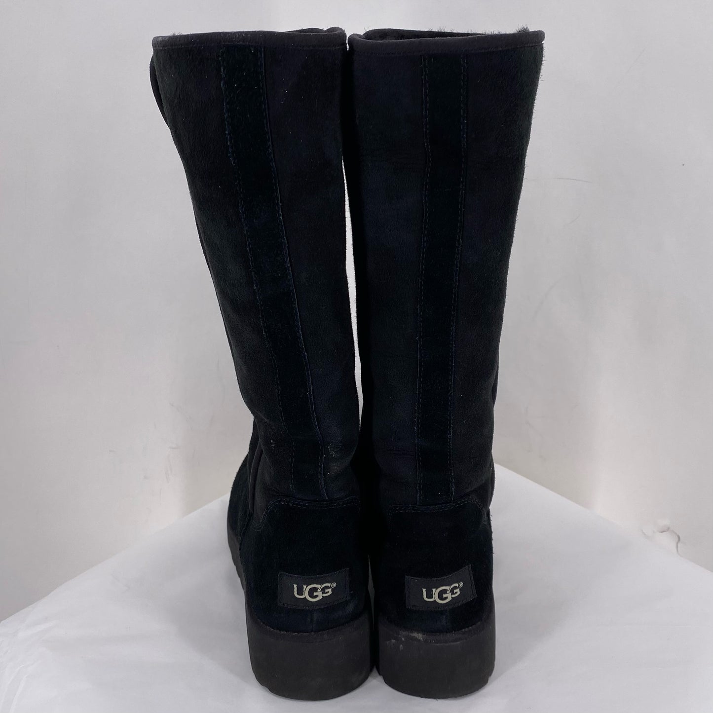 Black W Shoe Size 8.5 UGG Boots