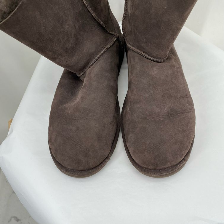 DARK BROWN W Shoe Size 9 UGG Boots