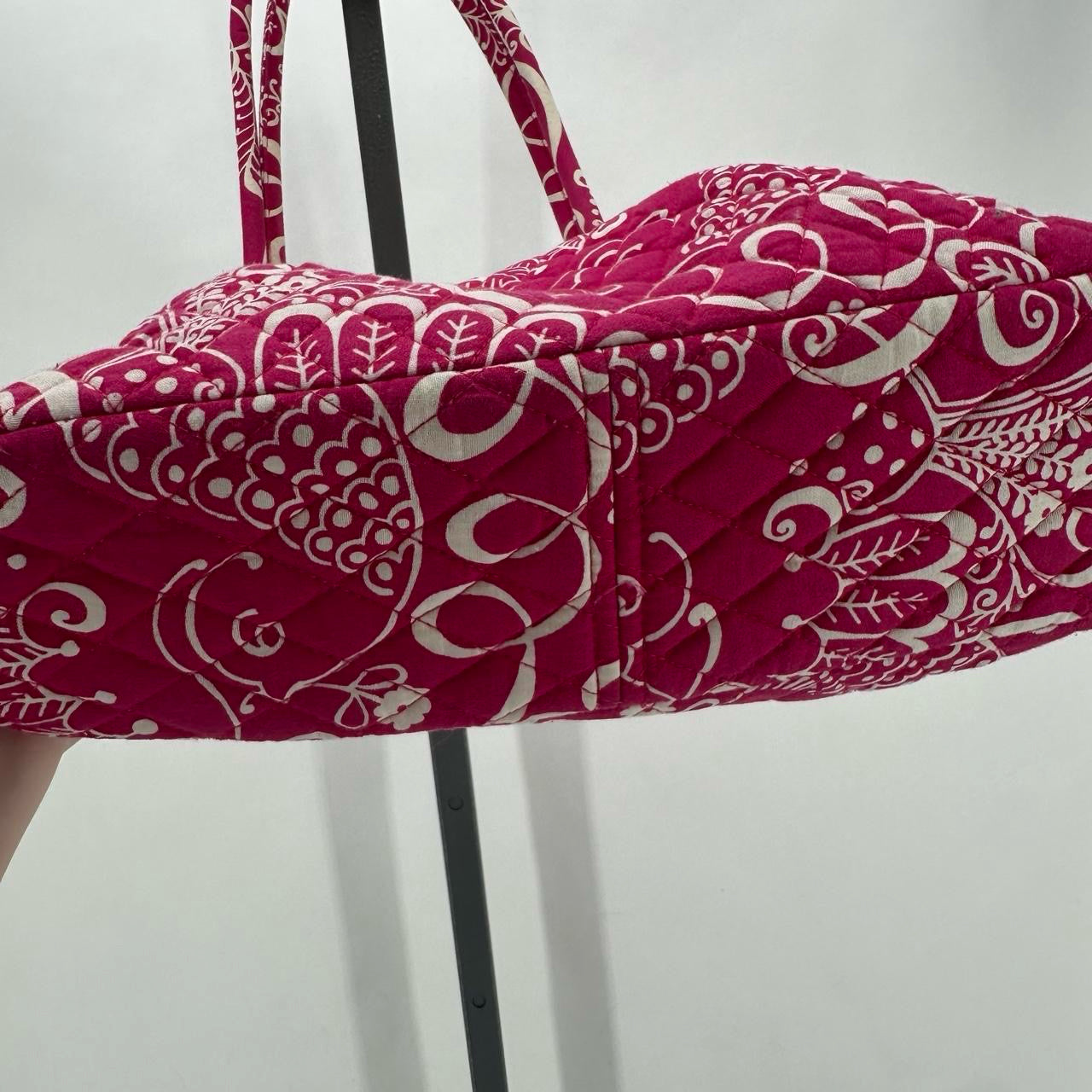 PINK/WHITE VERA BRADLEY FABRIC Shoulder Bag