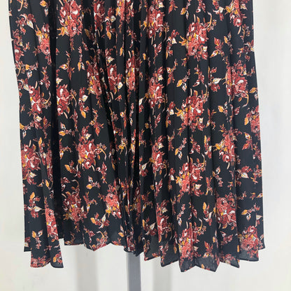 Size L NO TAG FLOWERS Skirt