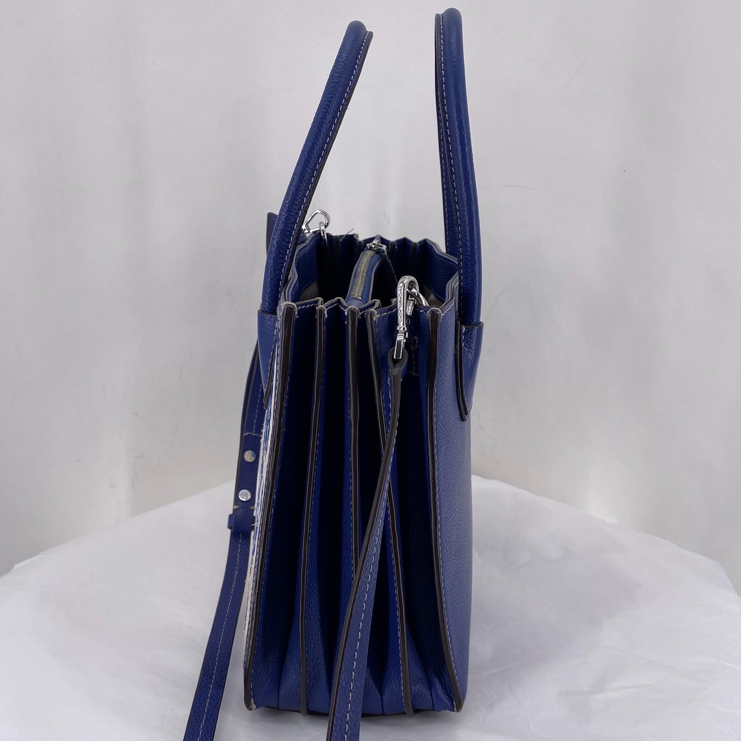 NAVY/CREAM MICHAEL KORS Leather Pebbeled Leather Satchel