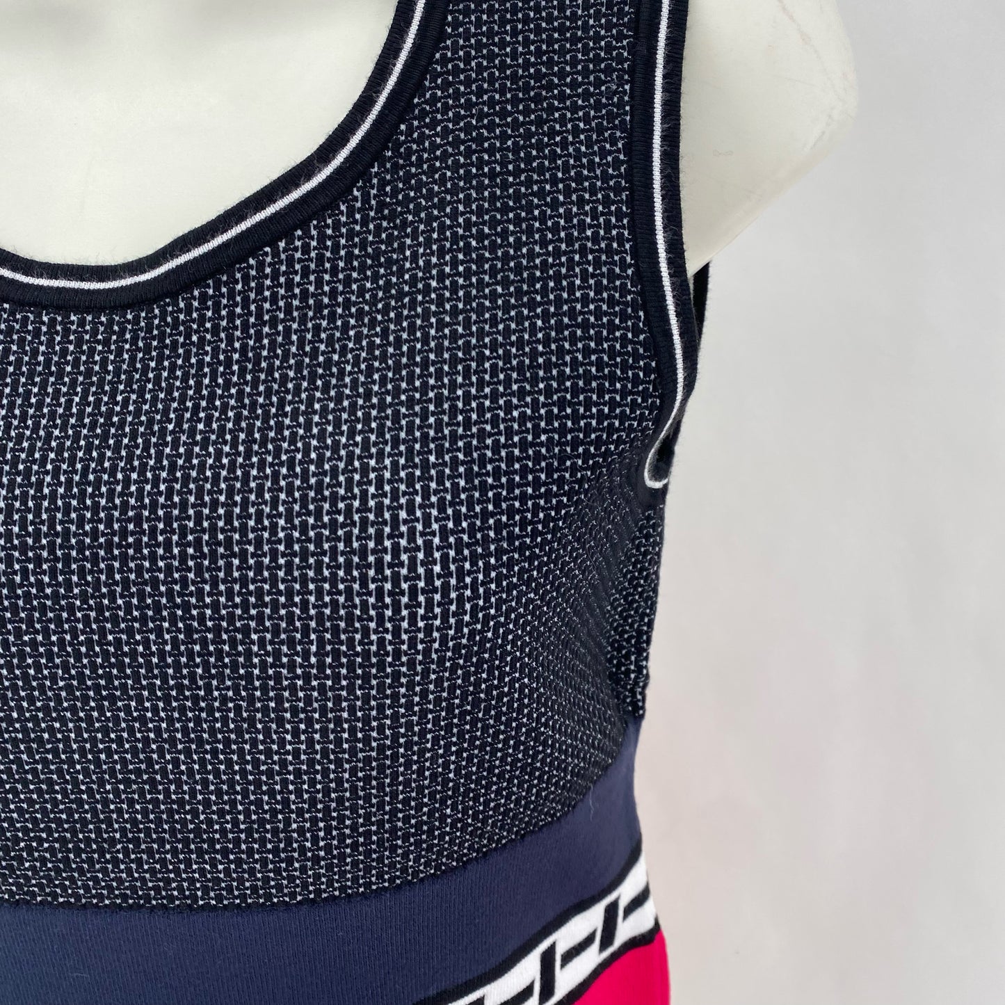 Size M CARLISLE Sweater