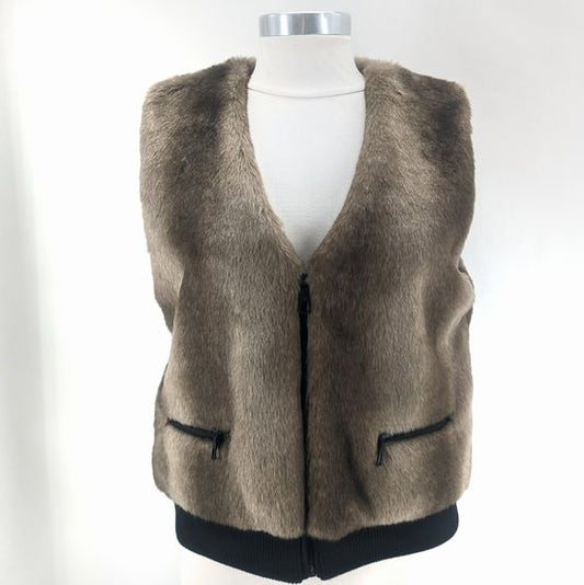 Size M CLUB MONACO FAUX FUR Vest